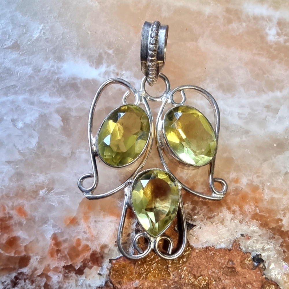 Vintage Peridot Elegant Angle Silver Pendant with Green Gemstones